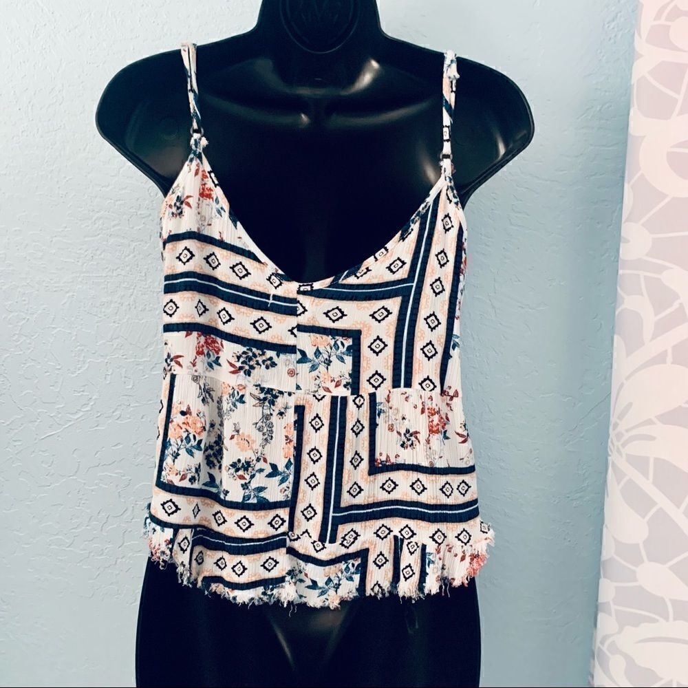 Full Tilt Floral Boho Lace Up Crop Top Size Medium - Picture 7 of 9